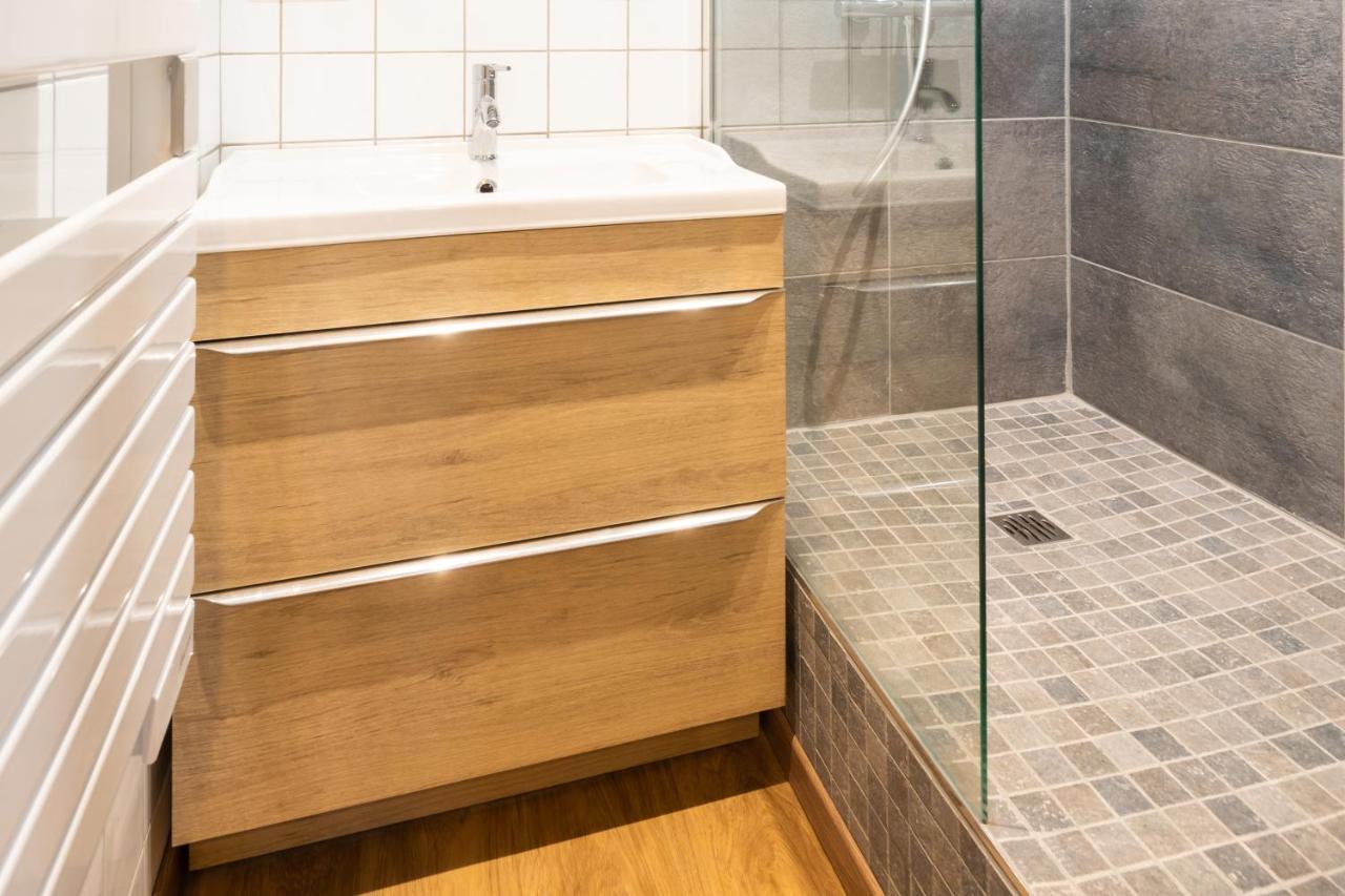 Appartement Coeur De Ville - Au Calme - Wifi - Four, Lave-Seche Linge Pau Luaran gambar