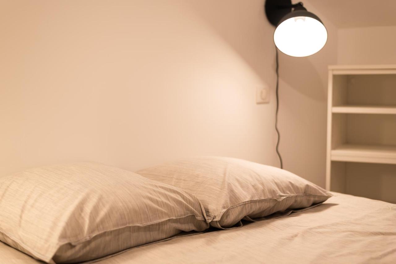 Appartement Coeur De Ville - Au Calme - Wifi - Four, Lave-Seche Linge Pau Luaran gambar