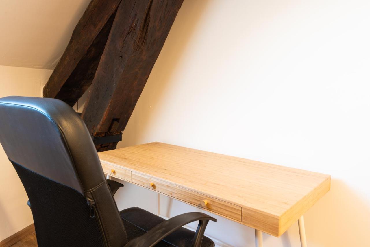Appartement Coeur De Ville - Au Calme - Wifi - Four, Lave-Seche Linge Pau Luaran gambar